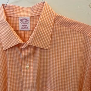 SOLD|| BROOKS BROTHERS | MENS PALE ORANGE & WHITE CHECKED DRESS SHIRT, 17.5/34